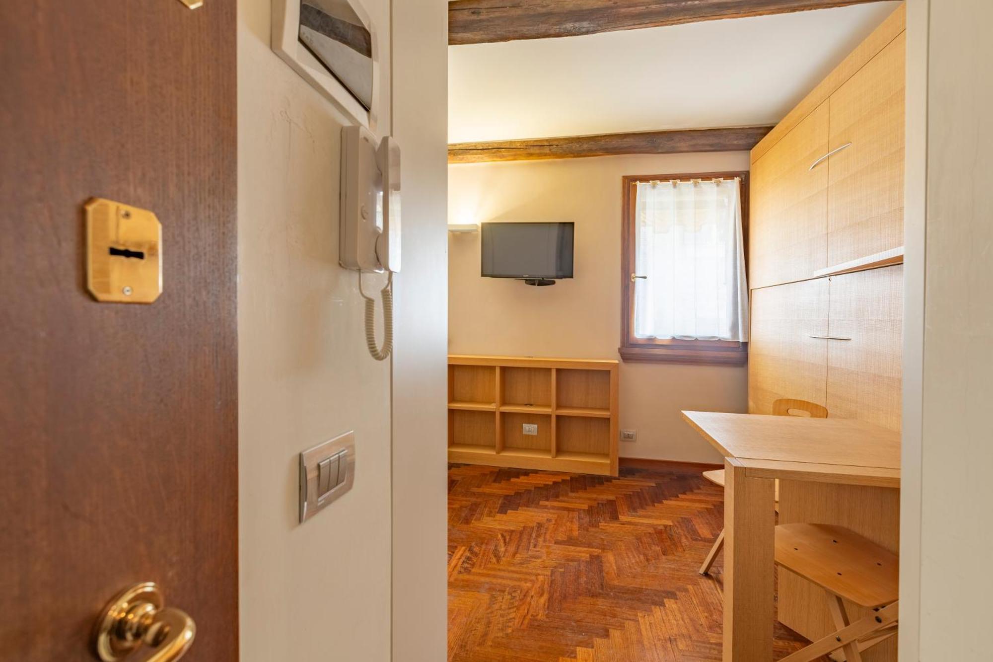 Trastevere Petite Escape